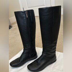 Tsubo Super Comfortable Black Knee high Boots